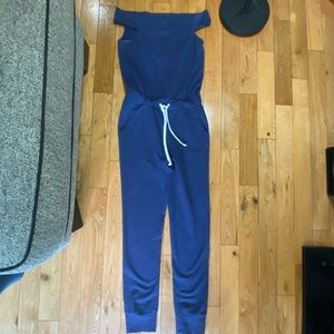 Dark blue off shoulders jumpsuit
